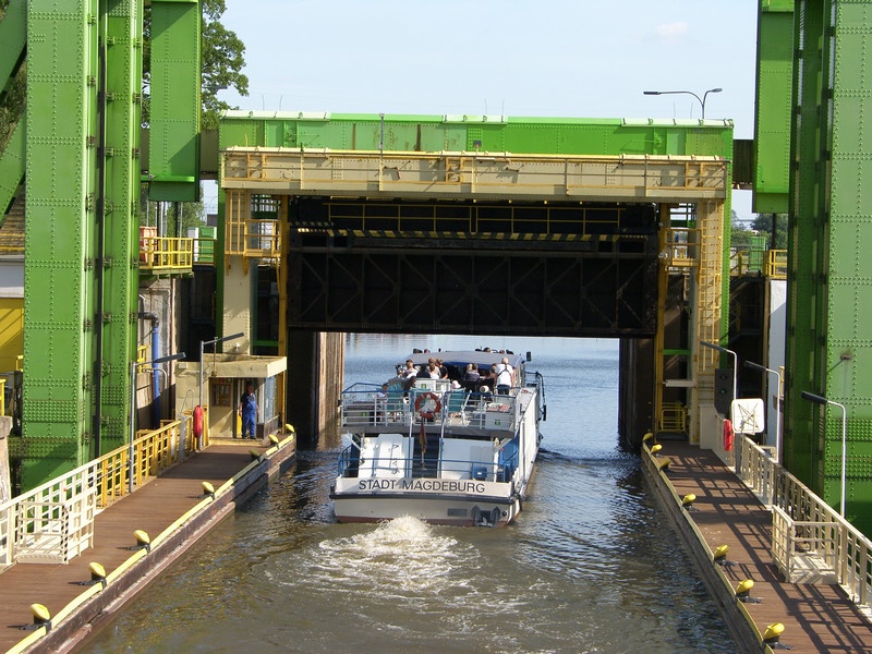 SH105889